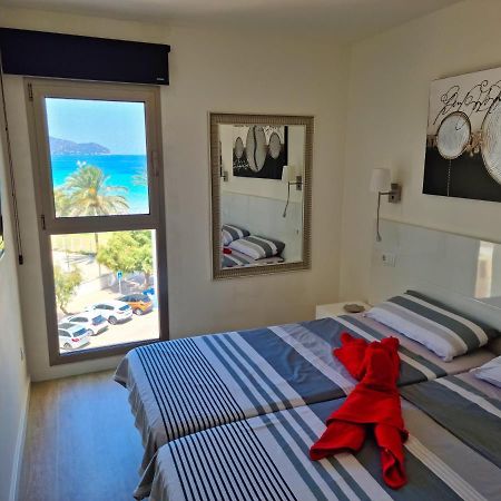 Modern Apartment With Stunning Sea View กาลามิยอร์ ภายนอก รูปภาพ