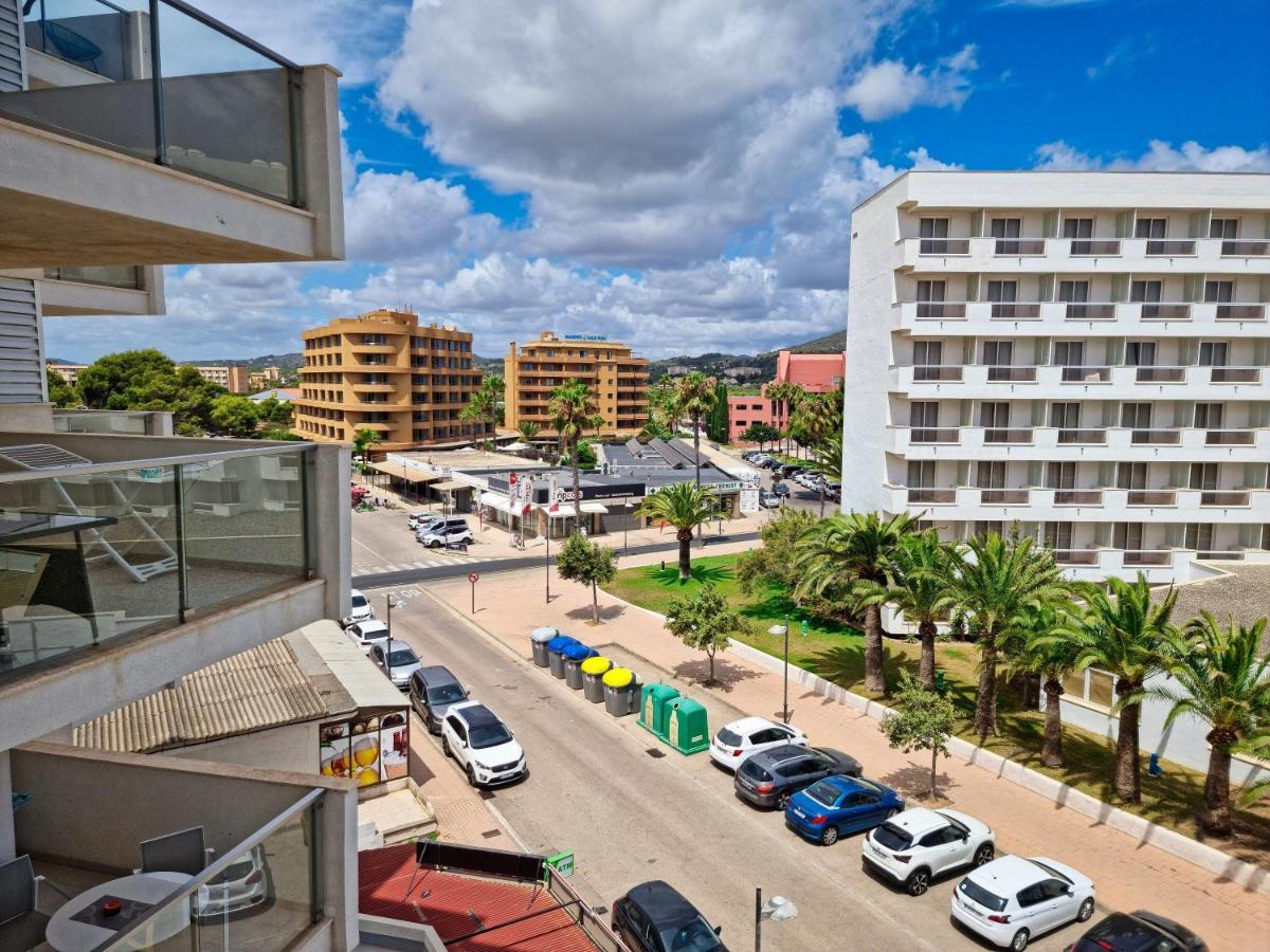 Modern Apartment With Stunning Sea View กาลามิยอร์ ภายนอก รูปภาพ